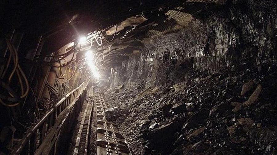 На шахті Золоте стався обвал, рятувальники шукають гірника