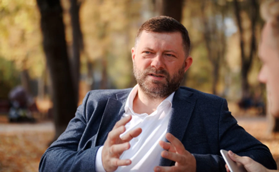 Слуга народа обновит совет и устав партии – Корниенко