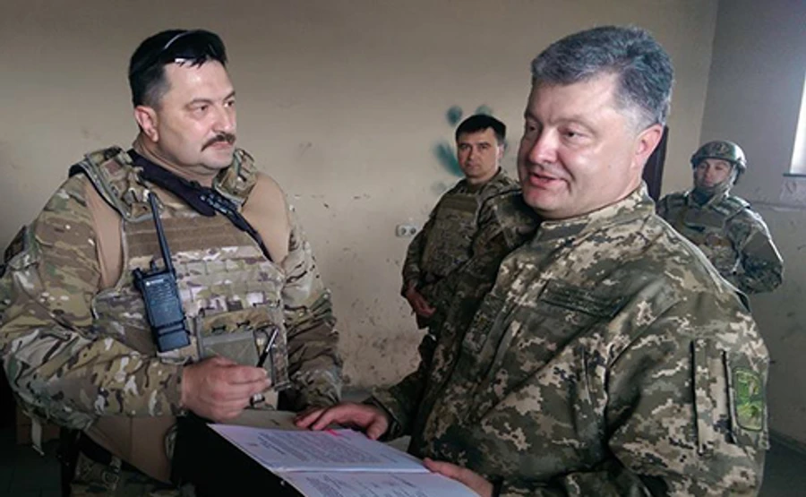 В пятницу боевики обстреливали позиции, на которых был Порошенко