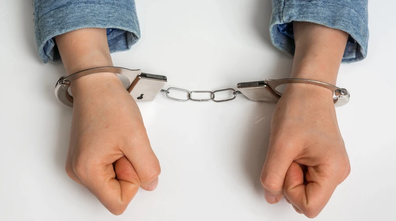 На Кировоградщине 12-летняя девочка умерла от пневмонии: ее матери объявили подозрение