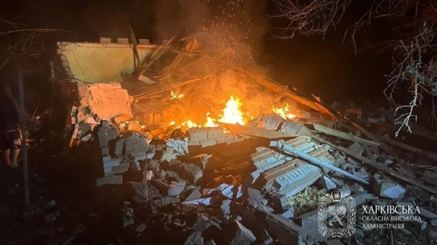 Росіяни вдарили ракетою по багатоповерхівці Харкова, є потерпілі