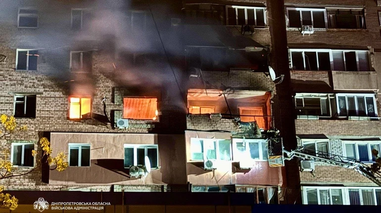 Ворог атакував Дніпро: поцілив у багатоповерхівку, 7 поранених, серед них – діти
