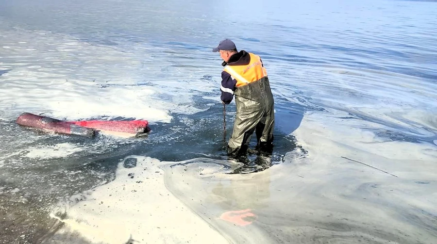 У Чорноморську через атаку РФ олією забруднені 700 метрів уздовж берегової лінії