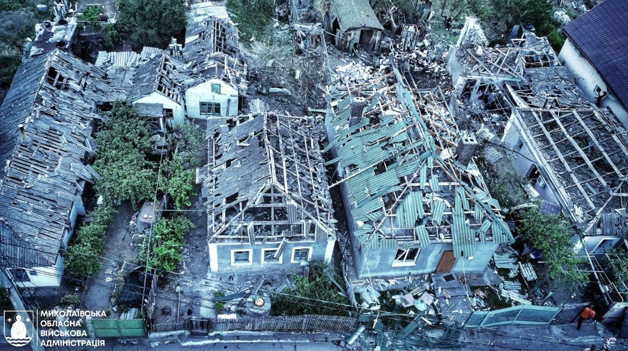 РФ вночі вдарила по Миколаєву: загинула 89-річна жінка, серед 7 постраждалих – двоє дітей