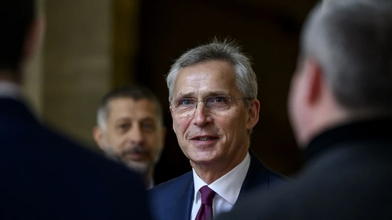 Stoltenberg calls on NATO allies to allow Ukraine to strike Russian territory 