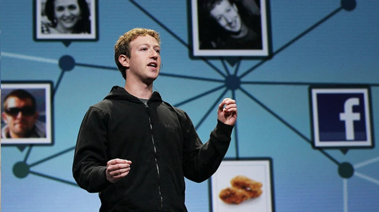 Сториз чужой жизни. Как Facebook и Instagram уходят в прошлое