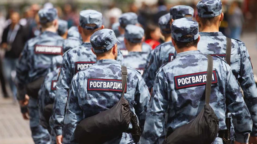 Разведка Британии объяснила, почему Путин хочет дать тяжелое оружие Росгвардии