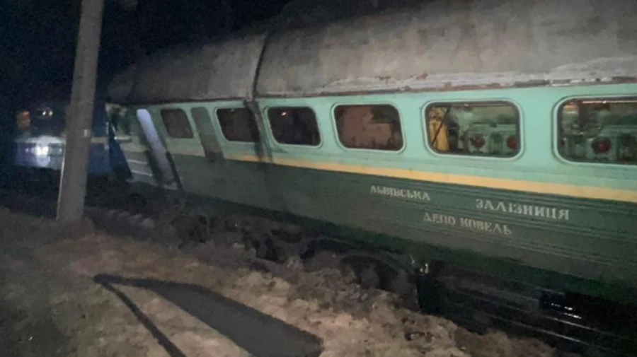 Зійшов з рейок потяг Київ-Варшава