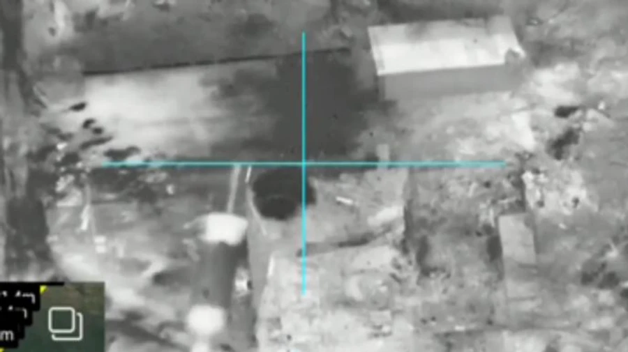 Ukrainian soldiers show night attack on Russian invaders