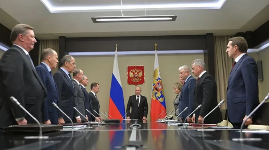 Putin convenes his Security Council to discuss strategic security 