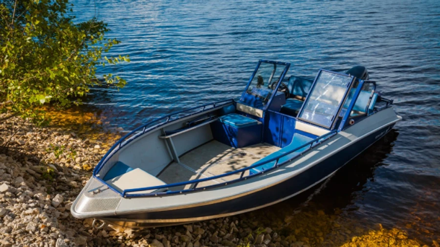 Occupiers escape across Dnipro using stolen motor boats – Ukrainian Intelligence