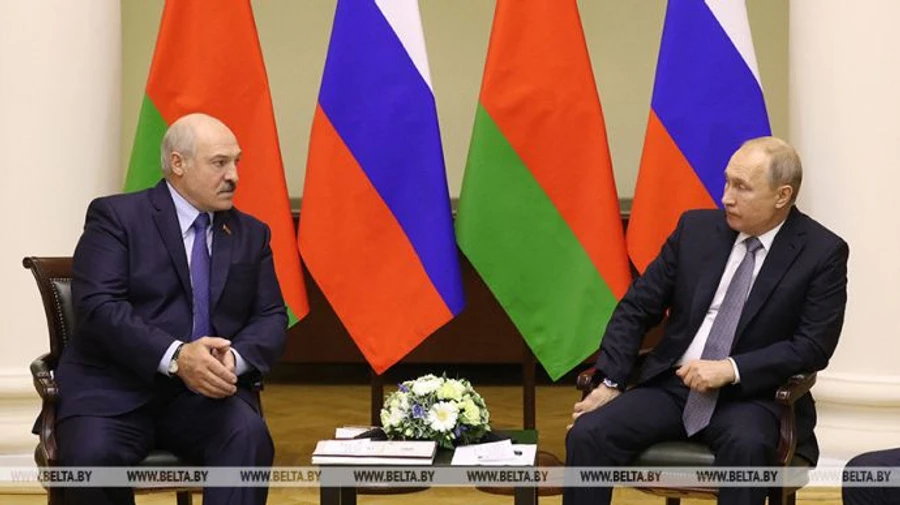 Лукашенко почти выпросил у Путина звание полковника