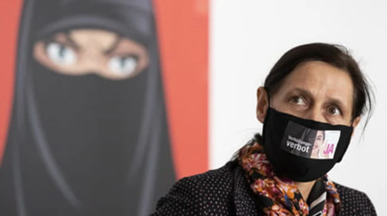 Хіджаб поза законом: як швейцарці всупереч уряду заборонили мусульманський одяг