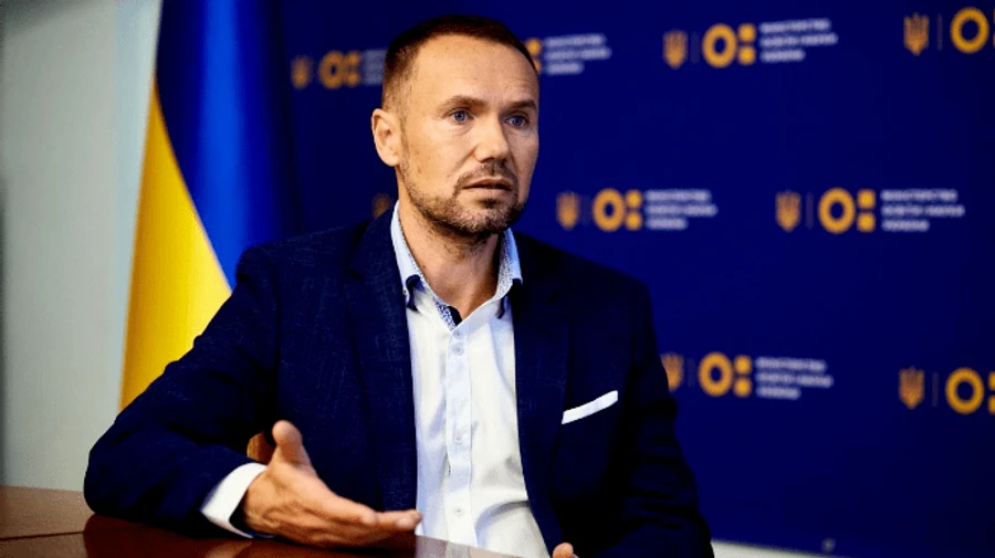 У МОН запустять е-систему -  відстежуватимуть, як працевлаштувалися випускники вишів