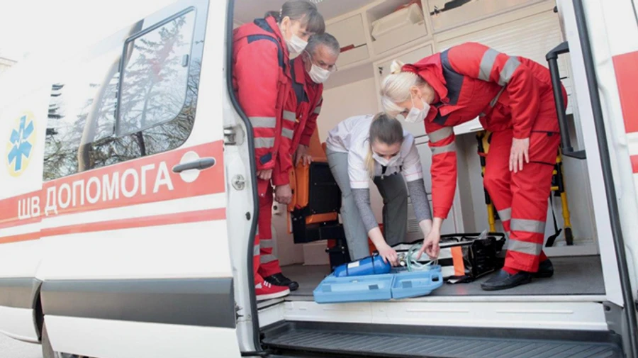 У ліцеї під Києвом померла 7-класниця: отруїлася з подругою невідомою речовиною