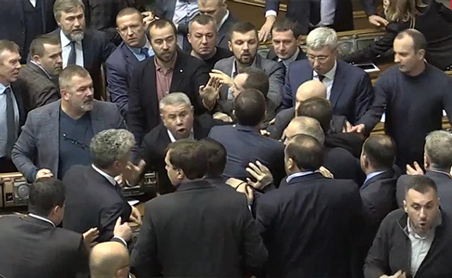 У ВР побилися Опоблок і коаліція 