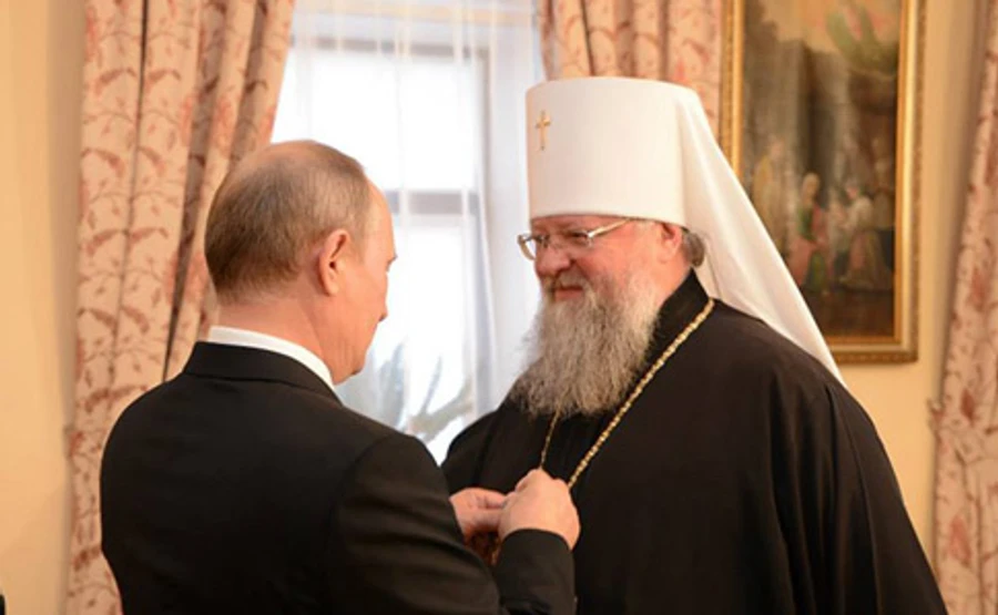 Митрополит, якого не випустили з ОРДО, написав листа генералу СБУ