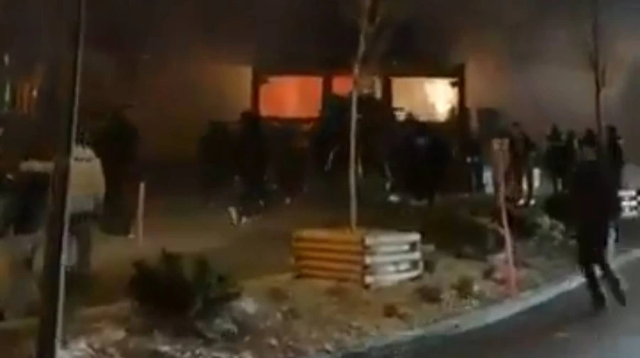 В Швейцарии после пожара на курорте Кран-Монтана говорят о десятках погибших