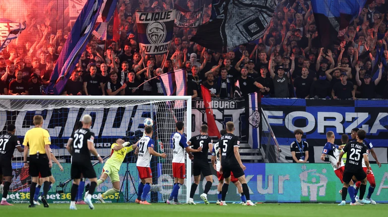 Пока одни выигрывали Кубок европейских чемпионов, другие захватывали трущобы: дерби Гамбурга - битва культур и немного футбола