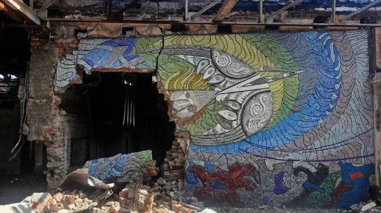 Часть мозаики Боривитер уцелела в оккупированном Мариуполе