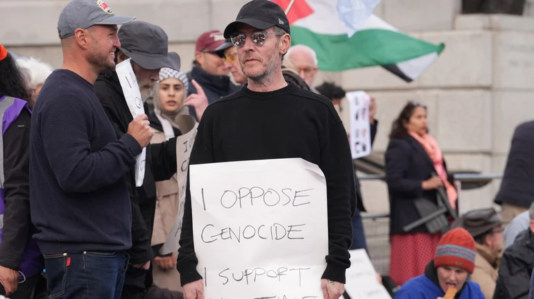 Лідера гурту Massive Attack заарештували на протесті на підтримку Палестини