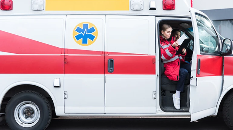 Швидка повернулася пустою. Як медики їздили рятувати людей з Азовсталі