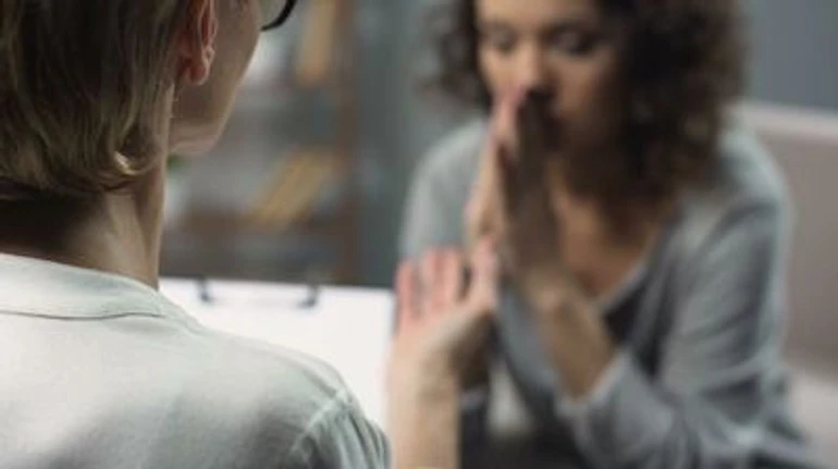 Все болезни от нервов? Говорим о психосоматике с неврологом Александрой Щебет