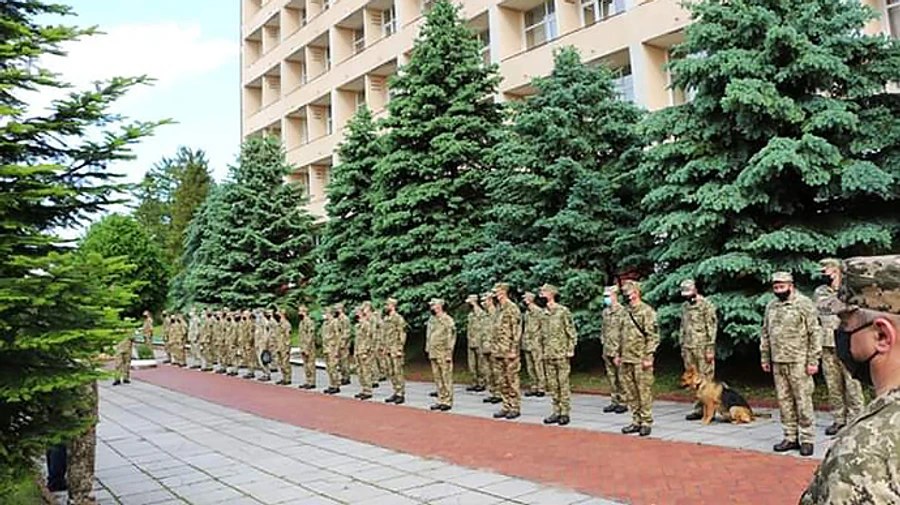 Украинские миротворцы прошли обсервацию в Трускавце перед выездом в Косово
