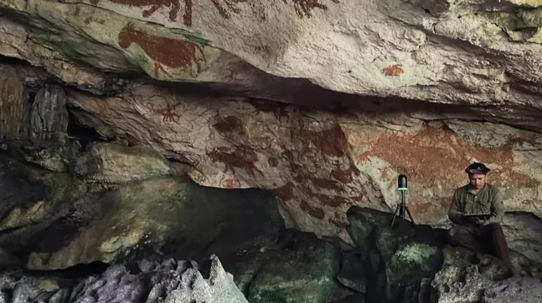 В Індонезії на скелі знайшли відбиток руки віком щонайменше 67 тисяч років