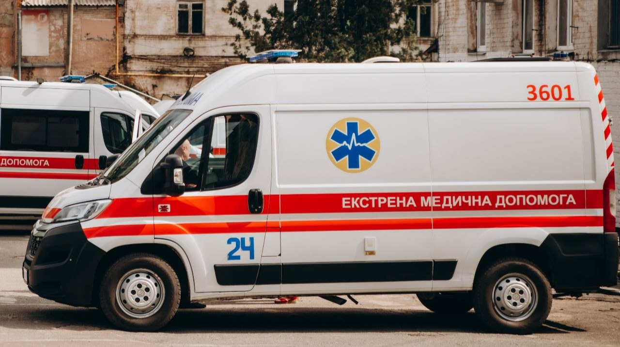 Полювання дронами: окупанти зранку поранили 3  людей у Херсоні