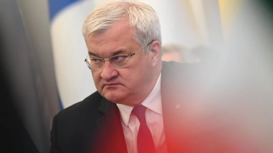 У відповідь на дії Будапешта Україна висилає двох угорських дипломатів