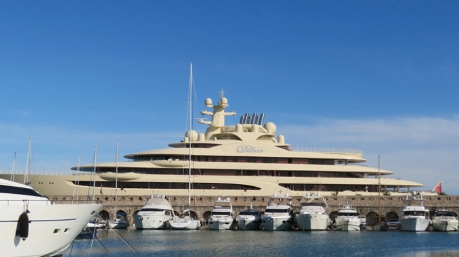 UK discovers Russian spy sensors for submarine tracking in its waters, Times says