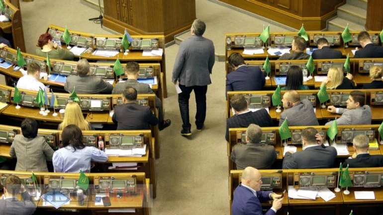 В Слуге народа раскрыли детали сбора голосов за важные законопроекты