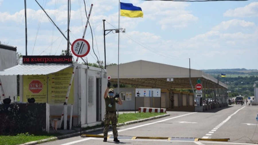 Окупанти зупинили роботу КПВВ Новотроїцьке