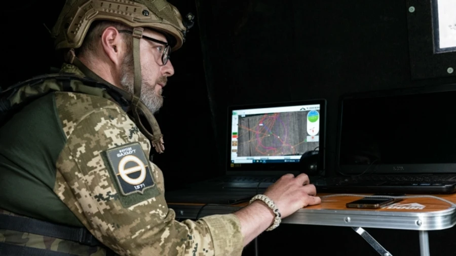 США погрожують відключити Україну від Starlink у разі відмови від угоди про копалини – Reuters