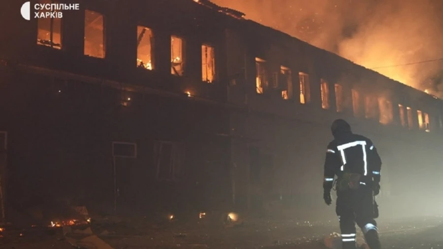 У Харкові – масштабна пожежа після ворожого прильоту
