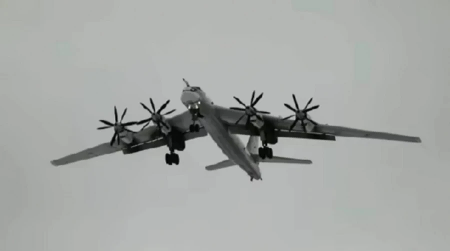 З аеродрому Оленья РФ підняла 6 бомбардувальників – Повітряні сили