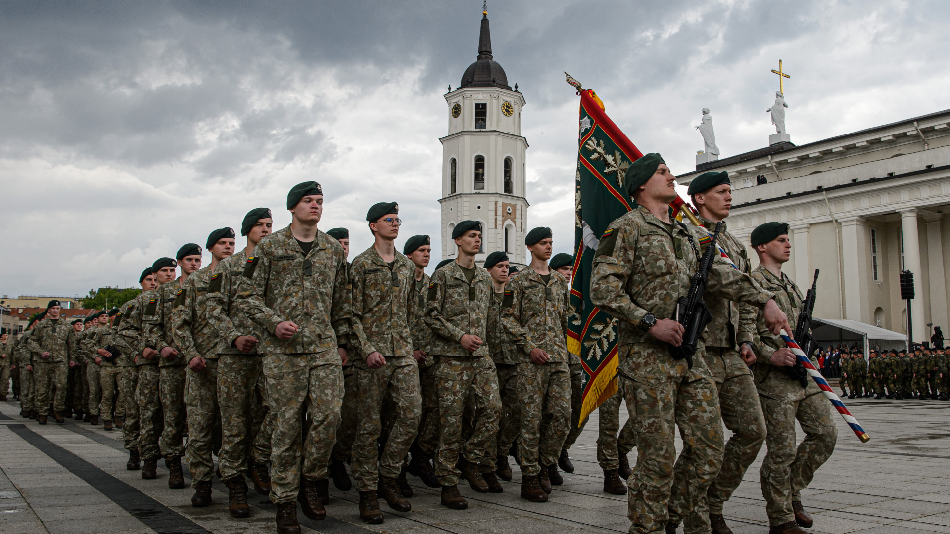 У Литві домовились запровадити загальний призов для чоловіків з 2032 року