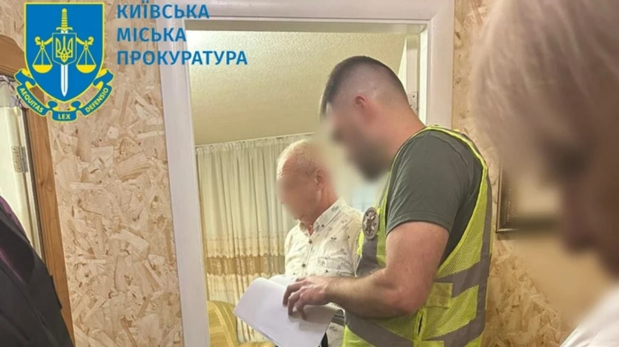 Прокуратура: Работник университета с сыном за взятки устраивали мужчин на обучение