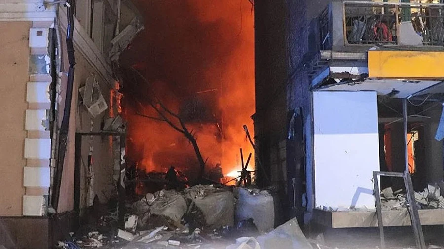 Удари росіян по Харківщині: у Боровій з-під завалів дістали 2 загиблих 