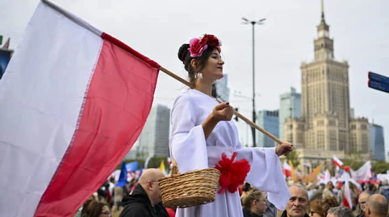 Мігранти обирають уряд Польщі: як нова криза біженців може визначити переможця виборів
