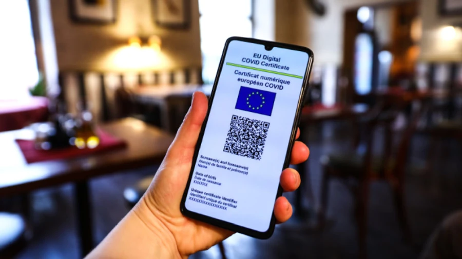 Еврокомиссия предложила продлить действие системы COVID-сертификатов еще на год
