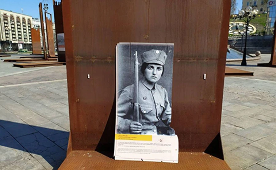 Поліція перевірила, хто пошкодив виставку музею Революції Гідності в Києві