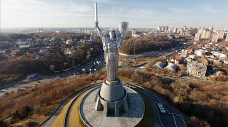 Wow, what the hell!, или Что делает киевскую Родину-мать известной на весь мир 