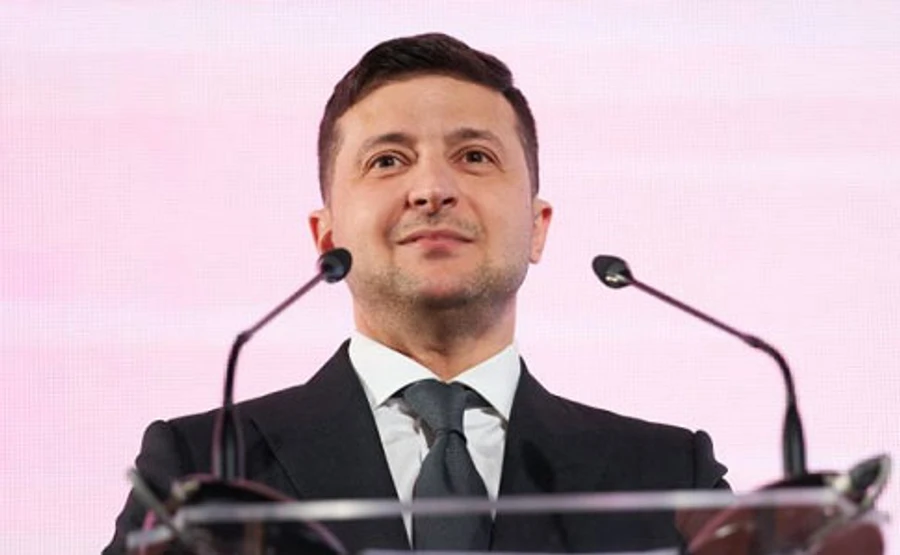 Зеленский обещает остановить стартап ямочный ремонт