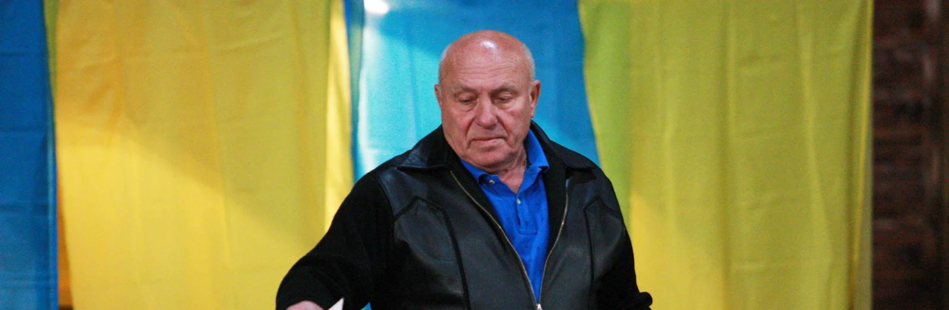 Не хочу, чтобы он победил. О чем говорят украинцы в очереди за правом голоса