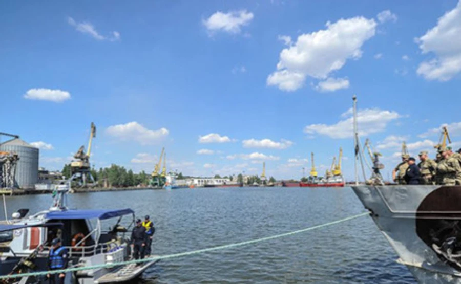 Україна збирає свідчення капітанів зупинених на Азові суден для позовів проти РФ - Тука