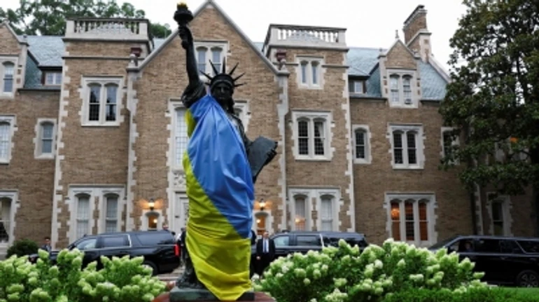 Security guarantees for Ukraine: main focus and challenges in Europe-Trump talks