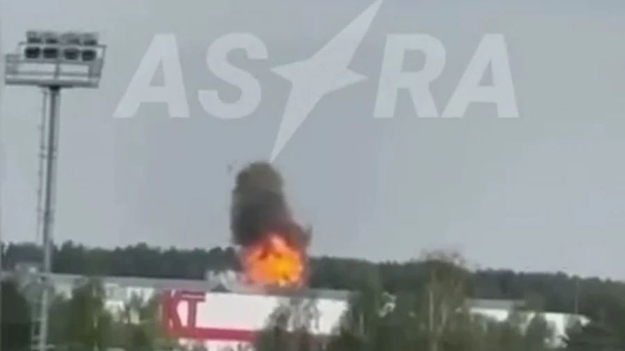 Drone attack on Russia: explosions heard in Tula and near Moscow, arms factories targeted – video