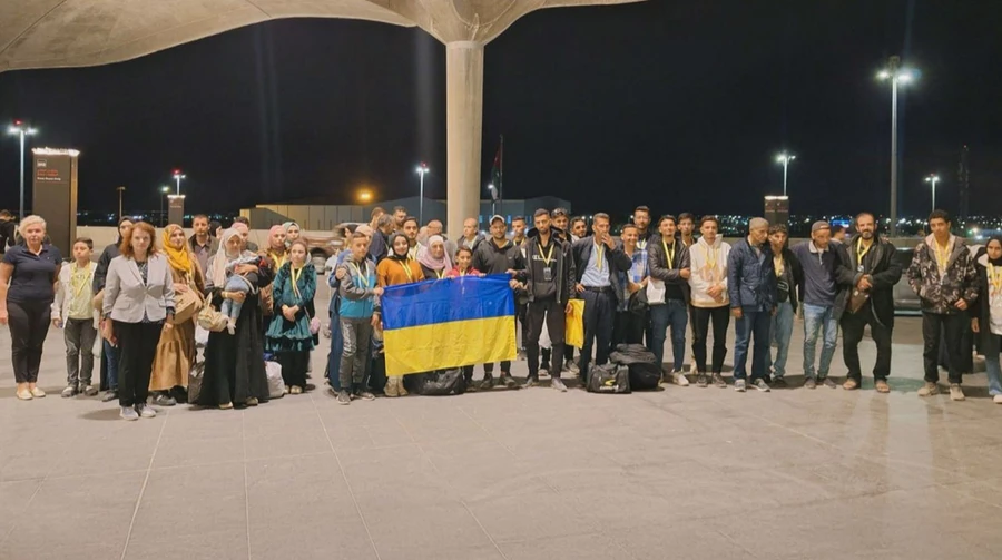 Україна евакуювала з Сектора Гази ще 57 людей